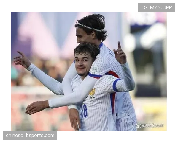 法国惊险晋级卫冕亚军 状态起伏仍小组头名出线 法国惊险晋级卫冕亚军 状态起伏仍小组头名出线